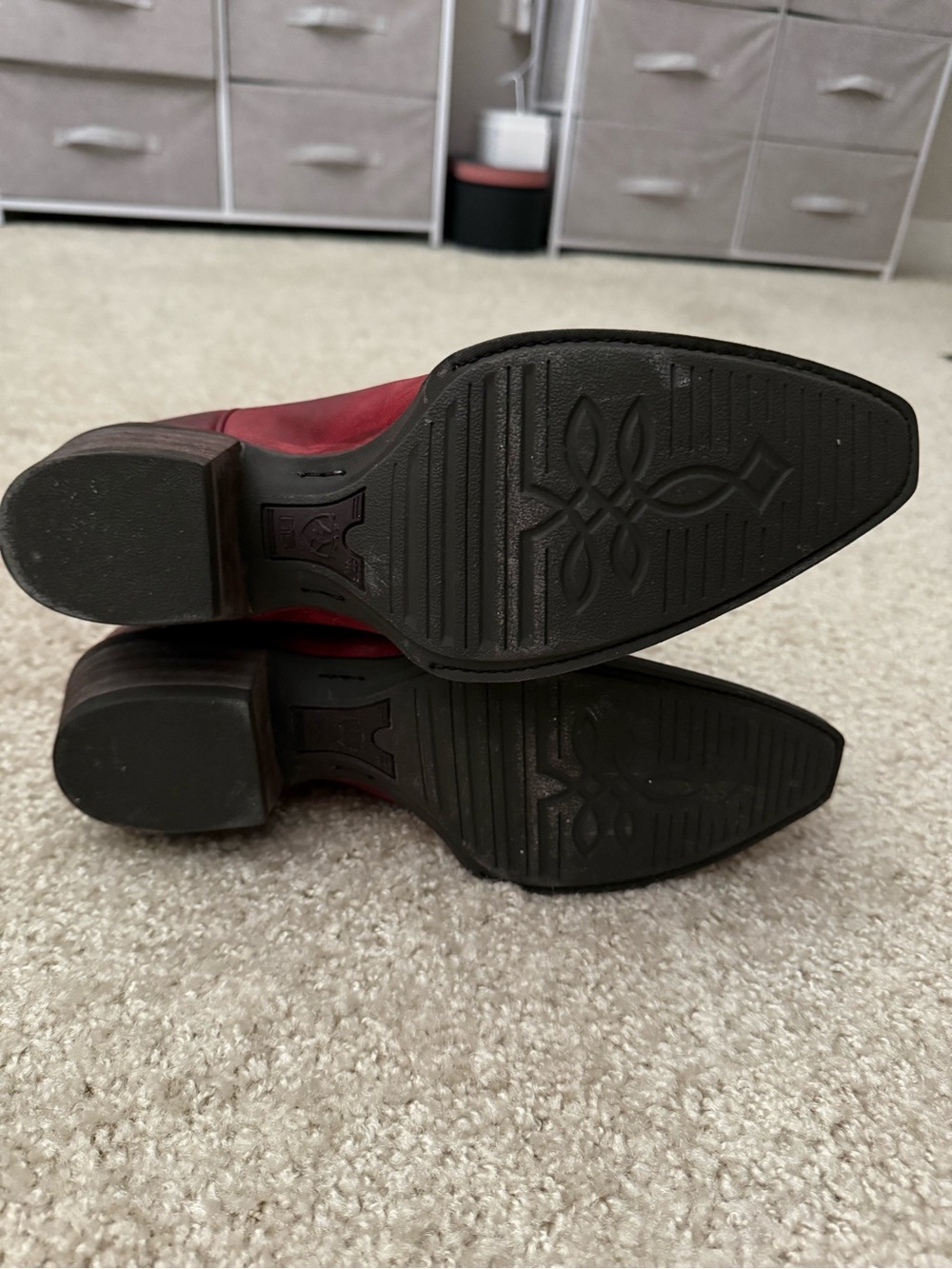 Ariat Distressed Red Leather Western Boot - Picture 5 of 6